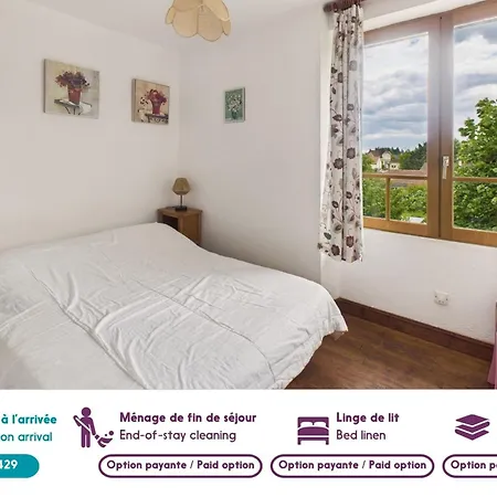 Mitoyen Pour 4 Avec Piscine Commune Hébergement de vacances Montignac-Lascaux