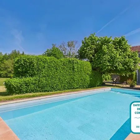 Vakantiehuis Mitoyen Pour 4 Avec Piscine Commune